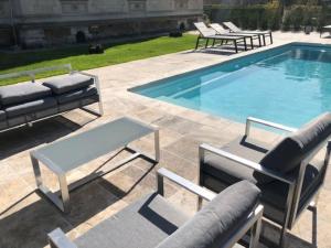 Appartements Castle Appartment for 7 with Pool near Paris! : photos des chambres