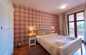 One-Bedroom Apartment room in Mountain View Aparthotel