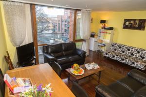 the Cork Street Apt - Dublin City at your fingertips!