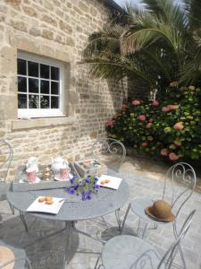 Sejours a la campagne Gite La Bourgetterie Fontenay sur Mer : photos des chambres