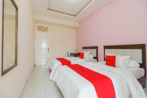 RedDoorz Syariah near Simpang Sekip Palembang