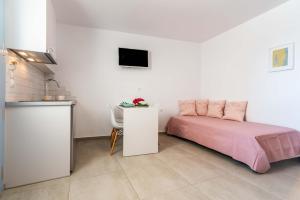 Hotel Ippocampos Studios Milos Greece