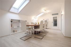 Lovely City Center Apartment