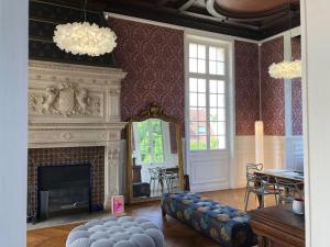 Appartements Napoleon Chateau Luxuryapartment for 18 guests with Pool near Paris! : photos des chambres