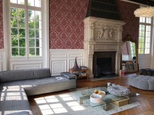 Appartements Napoleon Chateau Luxuryapartment for 18 guests with Pool near Paris! : photos des chambres