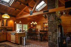 Colgate Lake Lodge - Round Top