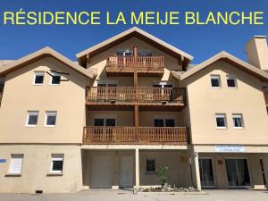 LA MEIJE BLANCHE  RESIDENCE DE TOURISME 2 étoiles 