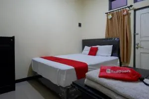 RedDoorz near GOR Wisanggeni - 直葛