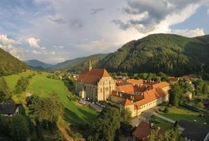 Bungalow Yurt Village Neuberg an der M&uuml;rz Austria