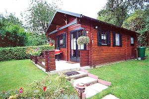 Apartamento Holzblockhaus-in-Putbus-in-idyllischer-Alleinlage Putbus Alemania