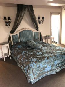 Hotels LE CABOUILLET : photos des chambres