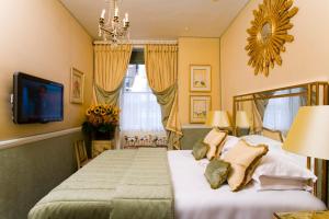 Classic Single Room room in The Chesterfield Mayfair