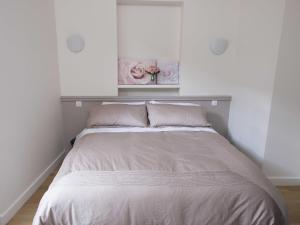 B&B / Chambres d'hotes Sasha bel appartement renove centre ville Beaune : photos des chambres