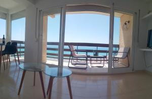 Beach front line luxury apartment, 2 bedroom