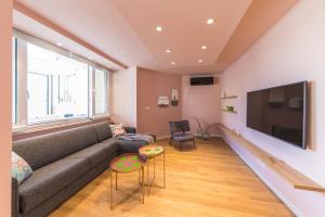 Glow luxury apartment with terrace and jacuzzi