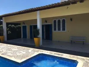 Pé na Areia com Piscina e Churrasqueira - 2 suítes - Бертіога