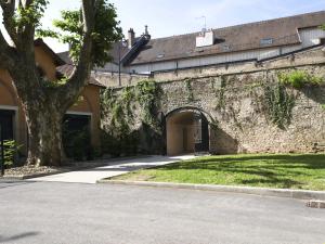 B&B / Chambres d'hotes Sasha bel appartement renove centre ville Beaune : photos des chambres