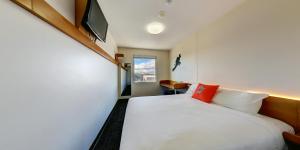 Standard Queen Room room in ibis budget Sydney Airport