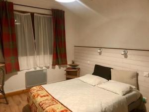 Hotels AUBERGE SAINT MICHEL : Chambre Double