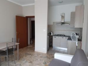 CAV Diamond by People