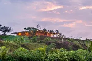 SaffronStays Zen, Igatpuri - lake-view villa with indoor and outdoor games - Shendi