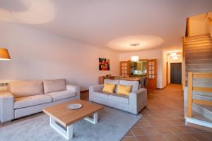 Acolhedora Vivenda Geminada Praia Del Rey