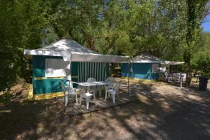 Campings Camping La Combe : photos des chambres