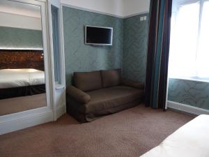 Hotels Le Grand Hotel : photos des chambres