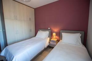 V Luxury Apartment 2