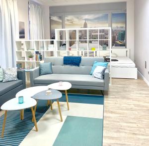 Modern, Central Suites by Keleti - 2 Kitchens, A/C, Park