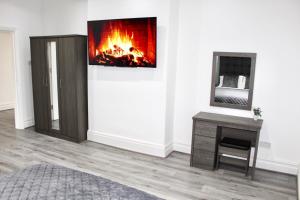 Reads Jacuzzi Apartments