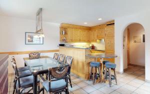 Apartment with Mountain View room in Grischalva 7