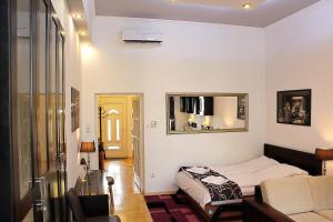Budapest Center Apartments-Tomy
