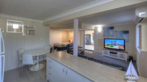 Bay Air Motel