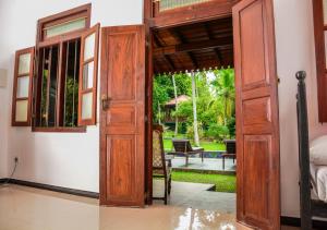Araliya Gardens Hotel