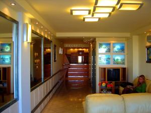 Two-Bedroom Penthouse Apartment with Sea View - Split Level