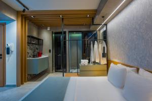 Kings Blue, Urban Suites