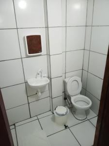 Casa do Mochileiro Airport Hostel & Pousada