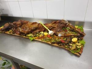 "Frogs House" Hotel & Restorant Slow Food