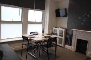 1 Bed Flat Sleeps 4 Close To Station City Centre Cardiff