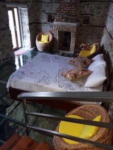 Nucis Home glass floor