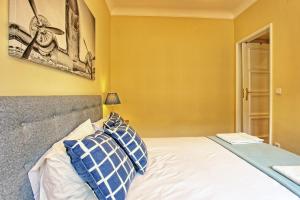 Almirante 3-Four Bedrooms