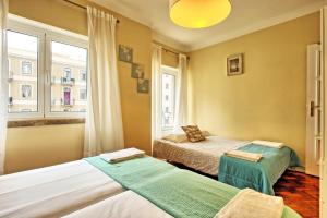 Almirante 3-Four Bedrooms