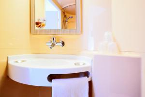 Hotels Premiere Classe Paris Ouest - Pont de Suresnes : photos des chambres