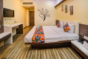 FabHotel Bee Town - AB Road