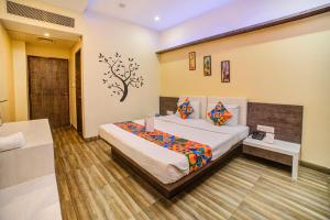 FabHotel Bee Town - AB Road