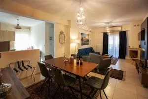 V Luxury Apartment 3 - Anatolí