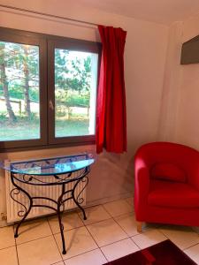 B&B / Chambres d'hotes La Meyssonnie : Suite avec Terrasse 