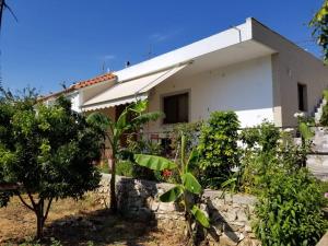 Guesthouse Aleks - 4hvězdičkové hotely ve městě Ksamil