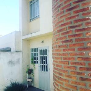 DUPLEX - COCHERA CUBIERTA